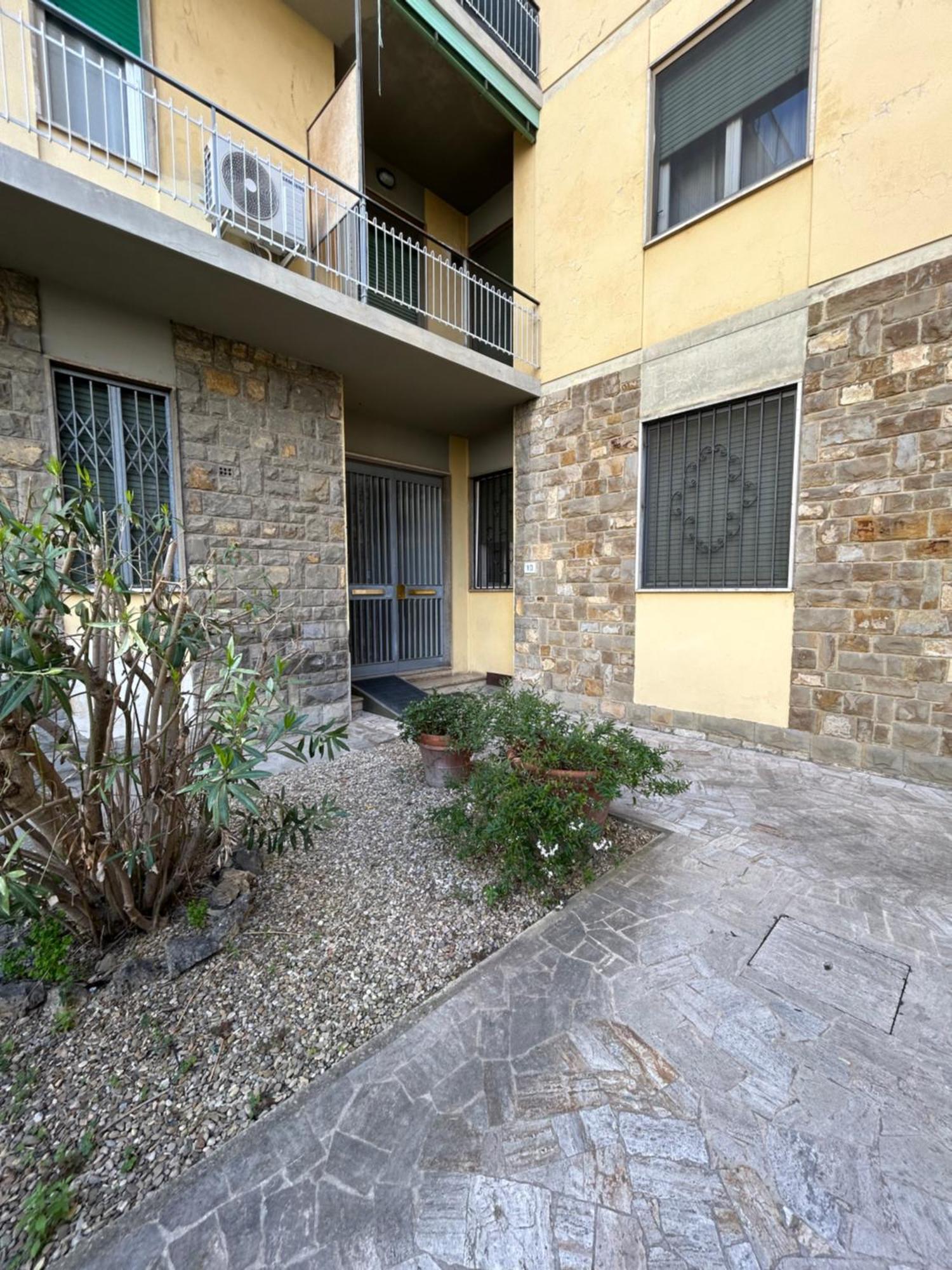 Appartamento Incantevole Con Patio Florencia Exterior foto